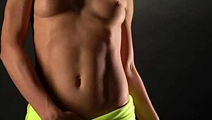 how did this fit model get fucked at the photo shoot?