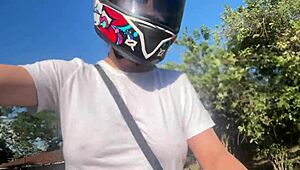 i picked up a didi client without bra and he noticed my big tits