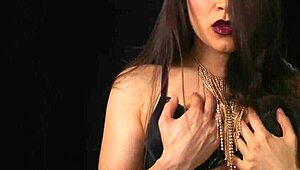 Meana Wolf mesmerizes with erotic jerk off bliss and goddess instructions