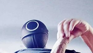 secreto y fetiche con un rubio de polla mediana desnudo en el coche bad wolf28 eres un verdadero hombre