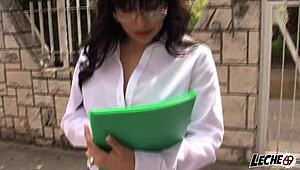 española con culazo grande follada en el platón de televisión