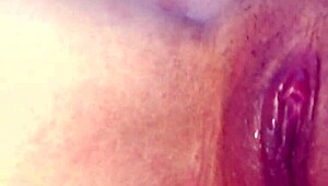 Brazilian man explores Korean K-pop delicacies