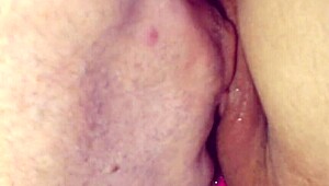 Brazilian man explores Korean K-pop delicacies