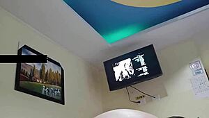 te dije que solo tu madrastra te puede sacar la lechita