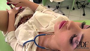 hot doctor sophia knight probes pussy with speculum