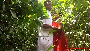 Indian college girlfriend fucks outdoor in bush with lover