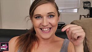 POV大屁股亚洲妹玩具玩穴喷气中国变态放屁