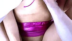 Petite tetona recibe golpes de misionero después de la escuela