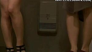 火辣日本女同志亲密舔屄