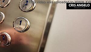 apagon españa - blackout spain - bloquée dans l'ascenseur elle finit par baiser son voisin marié - part 01 😏