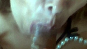 I love sucking cocks and i please my stepsons friends until i get their milk