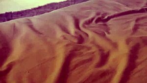 Esposa Safada Acordou com Tesão e Se Masturbou Antes do Trabalho