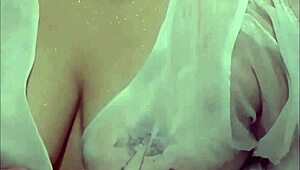 Viral student naligo mag isa shows off in shower bath