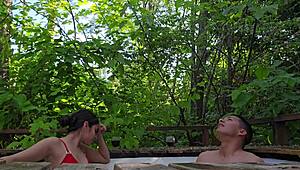 amiga te animas a tener sexo en el jacuzzi nos espian sexo publico