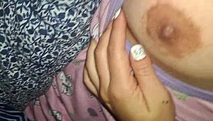 la mujer de mi tío me mando esto mientras yo estaba en el cuarto de al lado?