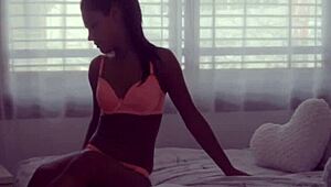 Teen Babe Uses Fingers And Toys For Wet Masturbation