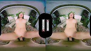 poison ivy xxx cosplay vr with a stunning redhead in the garage