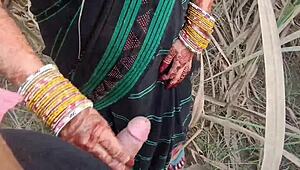 Indian Desi Girl Pisses Outdoors in Village Public Area