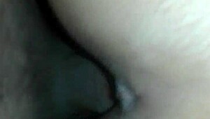 milf's first anal experience with moaning and creampie