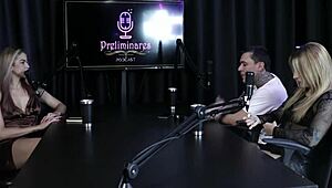 Yasmin Pariz Sells Handjob To Football Player