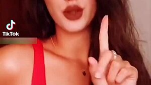 Morena with big natural tits will make you cum from pleasure