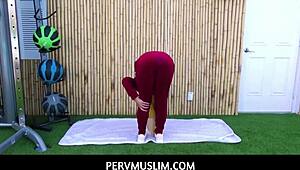 Fitness Trainer Fucks Exotic Arabic Client