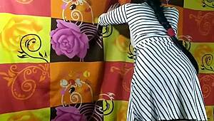 Desi South Indian Tamil auntie has sex in homemade video