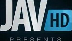 Nana Ninomiya shows off in hot Japanese porn play with toys 😏