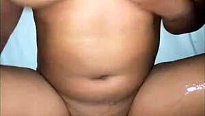 Hot Desi Babe FUCKS And DEEPTHROATS Big Cock In Viral Bedroom Video