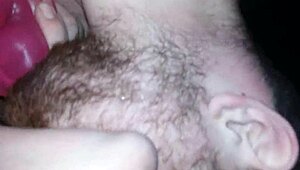 和老婆做爱假屌双插她看她吸鸡巴