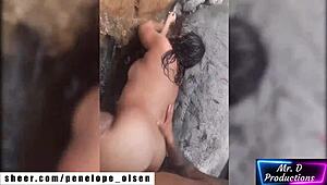 大屌河边野外狂操我继妹