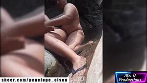 大屌河边野外狂操我继妹