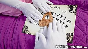 Sophia Loves Halloween She Loves This Spooky Date That She Can Be A Little 18+ Too Enthusiastic In Contrast Rion His Grinch Stepson Is Sick Of It