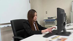 I fuked my big titted boss in the offce