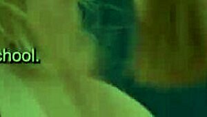 想当伴娘就脱衣服给我看贱货