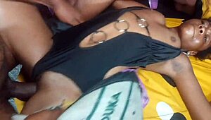 me and my friend enjoyed her tight juicy pussy 😏