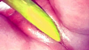 Desibhabhi, sex today my pussy is very tight i applied oil and got fucked!