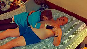 奶奶护士装新年狂吸大屌