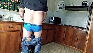 Quickie kitchen fuck standing sex