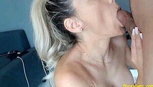 男友玩纹身女友到直播潮吹