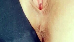 horny brunette milf fingers her wet pussy solo