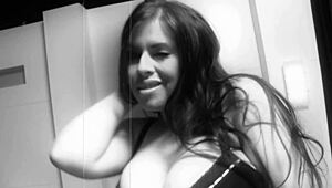 damn daphne rosen's huge bbw milf tits bounce as she sucks cock and fucks for massive facial