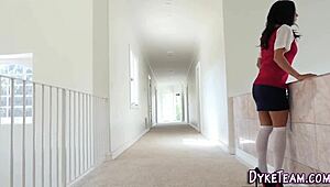 i'm a petite inked lesbian teen 18+ eatin out milf pussy