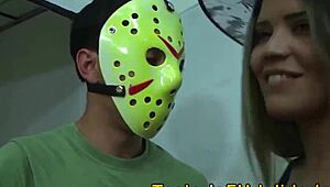 Sob a Fantasia She Cheats on Boyfriend in Halloween Heat