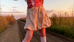 elza kom's sexy dance in lingerie captivates