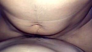 Vietnamese Beauty Showcases Natural Charm