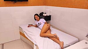 肛瘾小屌男穿破衣接艾丽莎桑托斯巨量内射屁眼