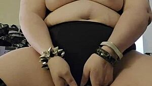 Watch Sandra Expose Her Mature BBW Curves And Masturbate On Home Video!