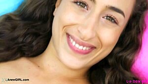 Sophisticated Brunette Stunner Reveals Her Sexy Body in Casting