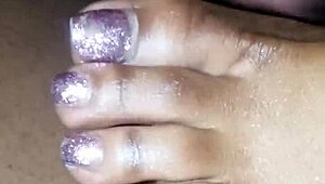 hey wanna see these toes wrapped tight around a throbbing cock?